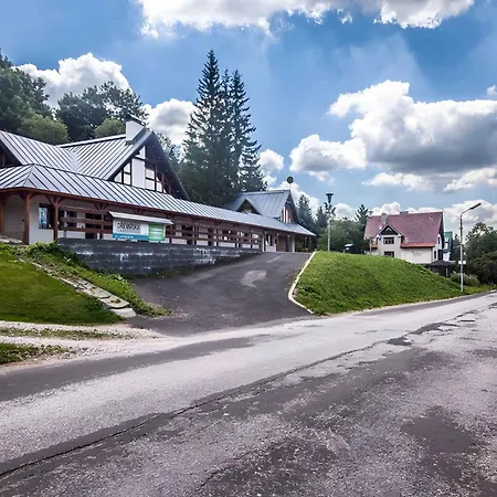 With Pool In Benecko-riesengebirge 2218 Apartman Benecko